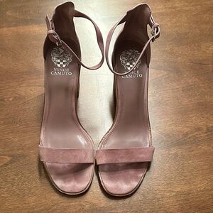 ✨ Vince Camuto Suede Block Heel Sandals – Mauve Pink – Size 9.5 ✨